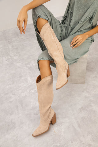 Cora Classy Beige Boots