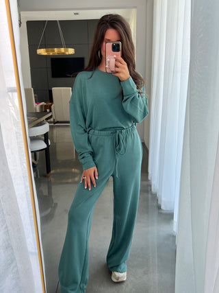 Staying In Pine Green Set