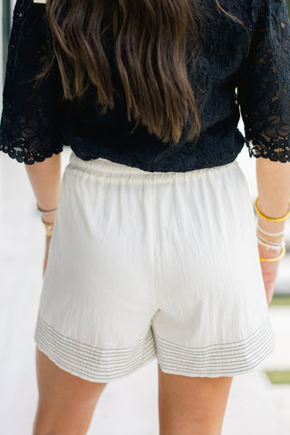 Beachy Girl Off White Stitched Shorts - Instyle Boutique