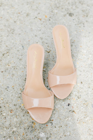 Everly Nude Patent Kitten Heel - Instyle Boutique