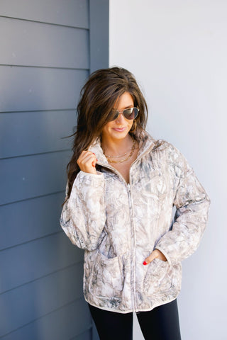 Cozy Cloud Dark Camo Jacket - Instyle Boutique