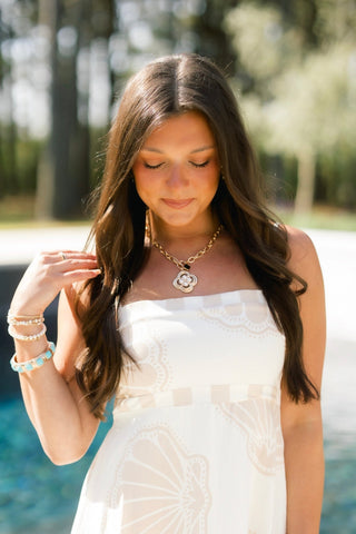 Pearl & Clover Pendant Necklace - Instyle Boutique