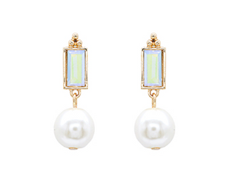 Iridescent Pearl Earring