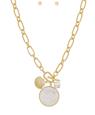 Shell Charm Necklace - Gold/Cream - Instyle Boutique